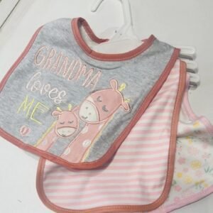 3-piece-baby-feeder-bib-3